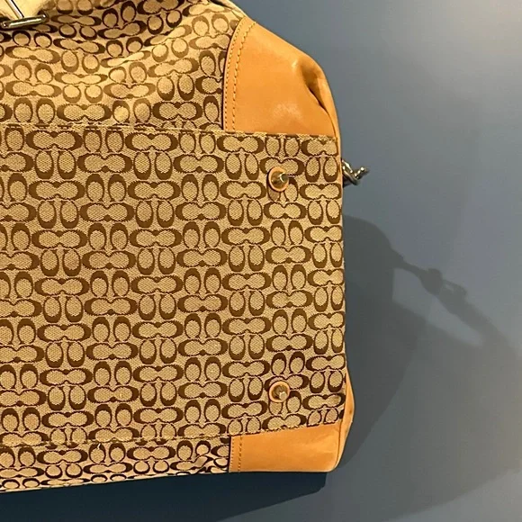 Coach Brown Canvas Signature Travel Bag & Makeup tote - Picture 9 of 16